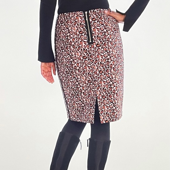 NWT WHBM Leopard Stretch Pencil Skirt Size 2P - Picture 3 of 11